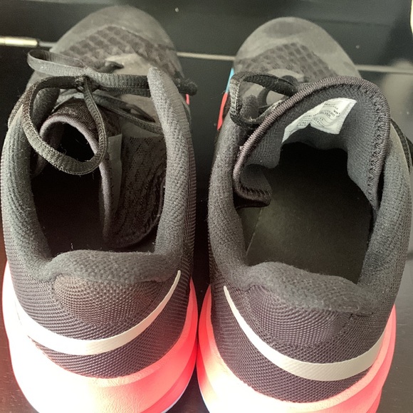 NIKE ZOOM HYPERSPEED COURT SE - BLACK/METALLIC SILVER - Picture 4 of 7